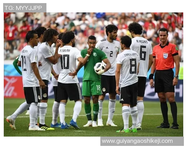 沙特迎来足球明星访问掀起热潮球迷热情高涨引发全球关注